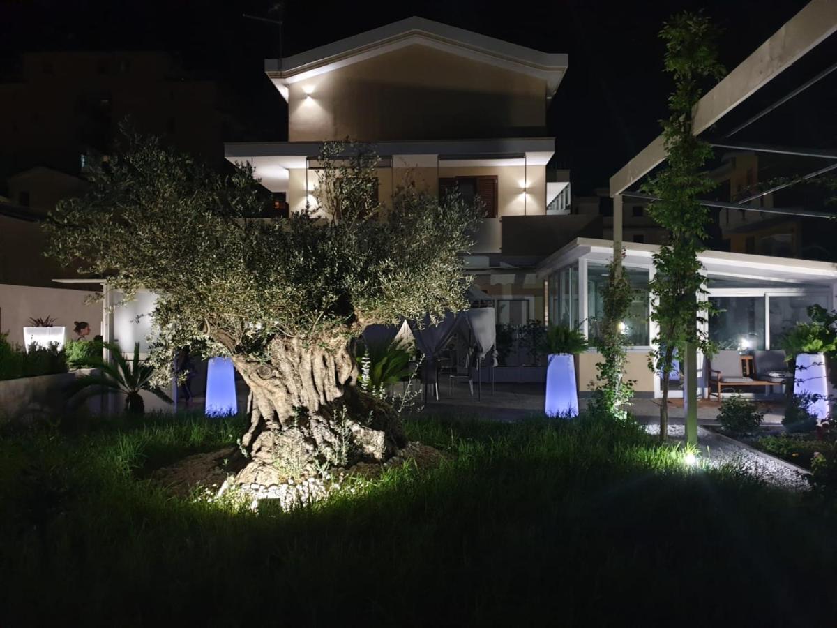 安格里Residenza Carlucci公寓式酒店 外观 照片