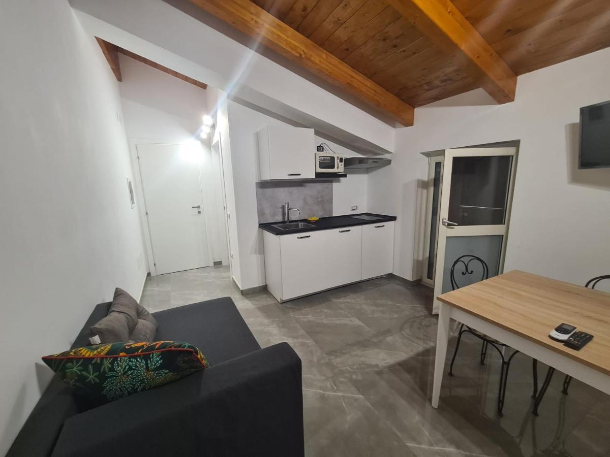 安格里Residenza Carlucci公寓式酒店 外观 照片